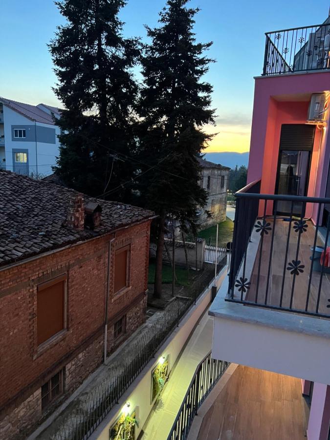 Alma Rose Apartment Korça Exteriör bild