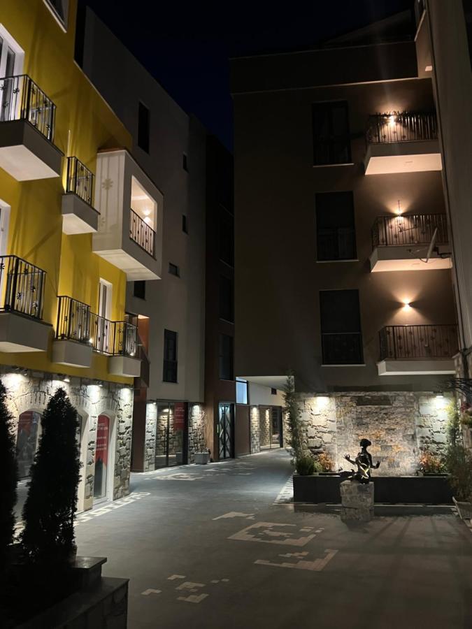 Alma Rose Apartment Korça Exteriör bild