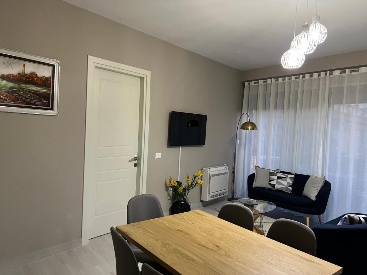 Alma Rose Apartment Korça Exteriör bild