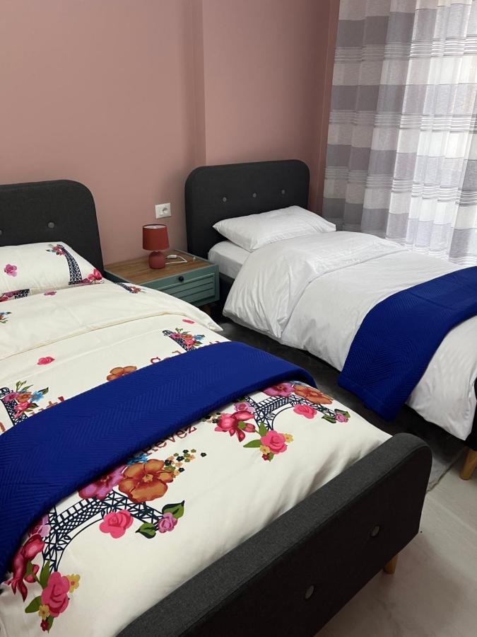 Alma Rose Apartment Korça Exteriör bild