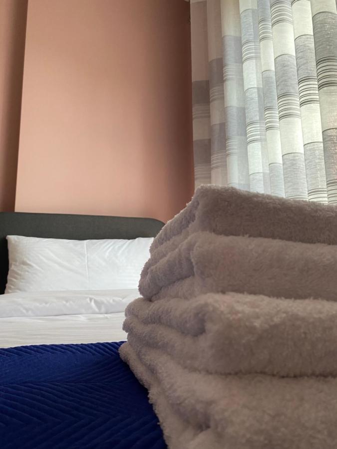 Alma Rose Apartment Korça Exteriör bild