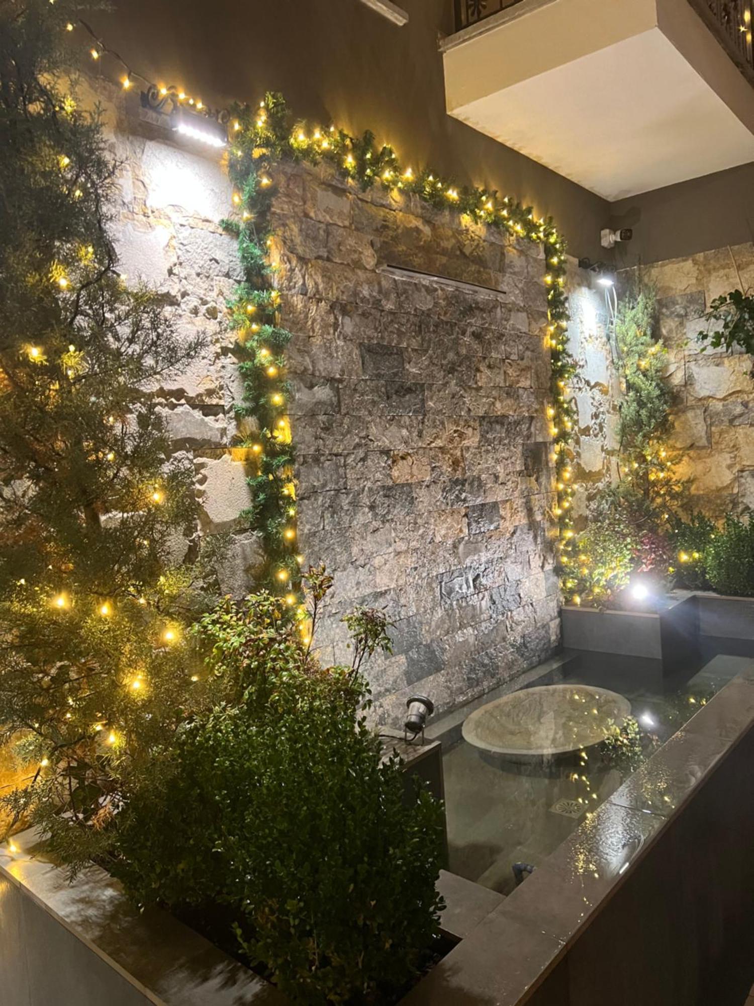 Alma Rose Apartment Korça Exteriör bild