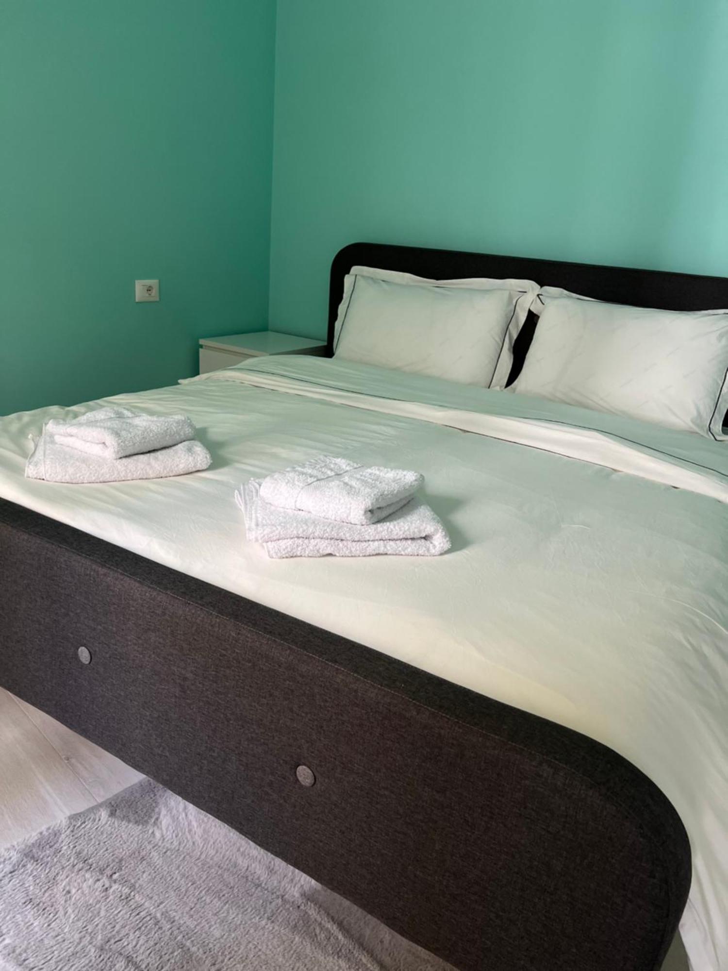 Alma Rose Apartment Korça Exteriör bild