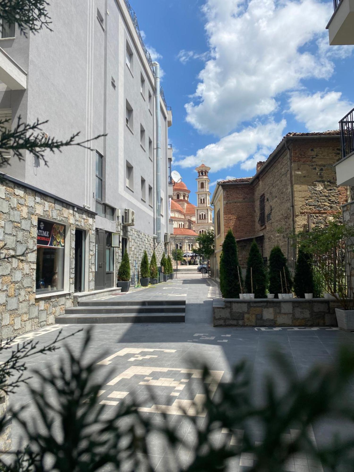 Alma Rose Apartment Korça Exteriör bild