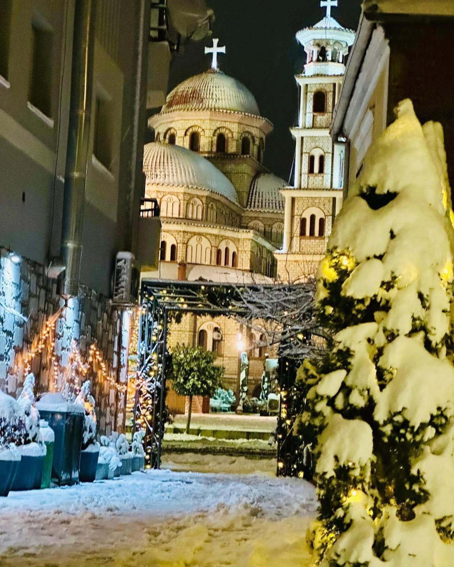 Alma Rose Apartment Korça Exteriör bild